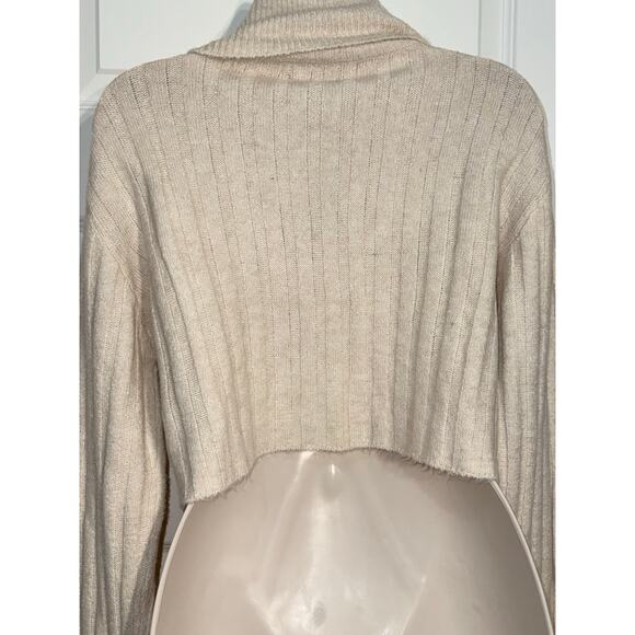 Pretty Little Thing Oatmeal Luxe Knit Wide Rib Cross Back Crop, Women's Size S - Picture 4 of 7